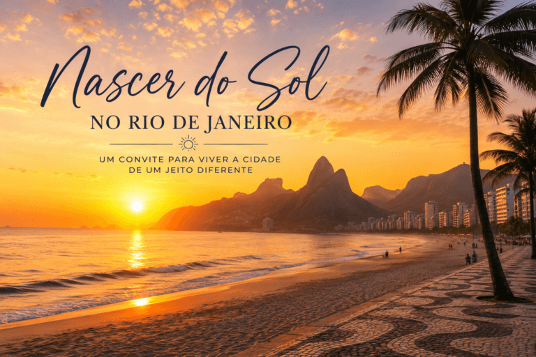 Nascer do sol iluminando a Praia de Copacabana com vista para o mar e as montanhas do Rio de Janeiro